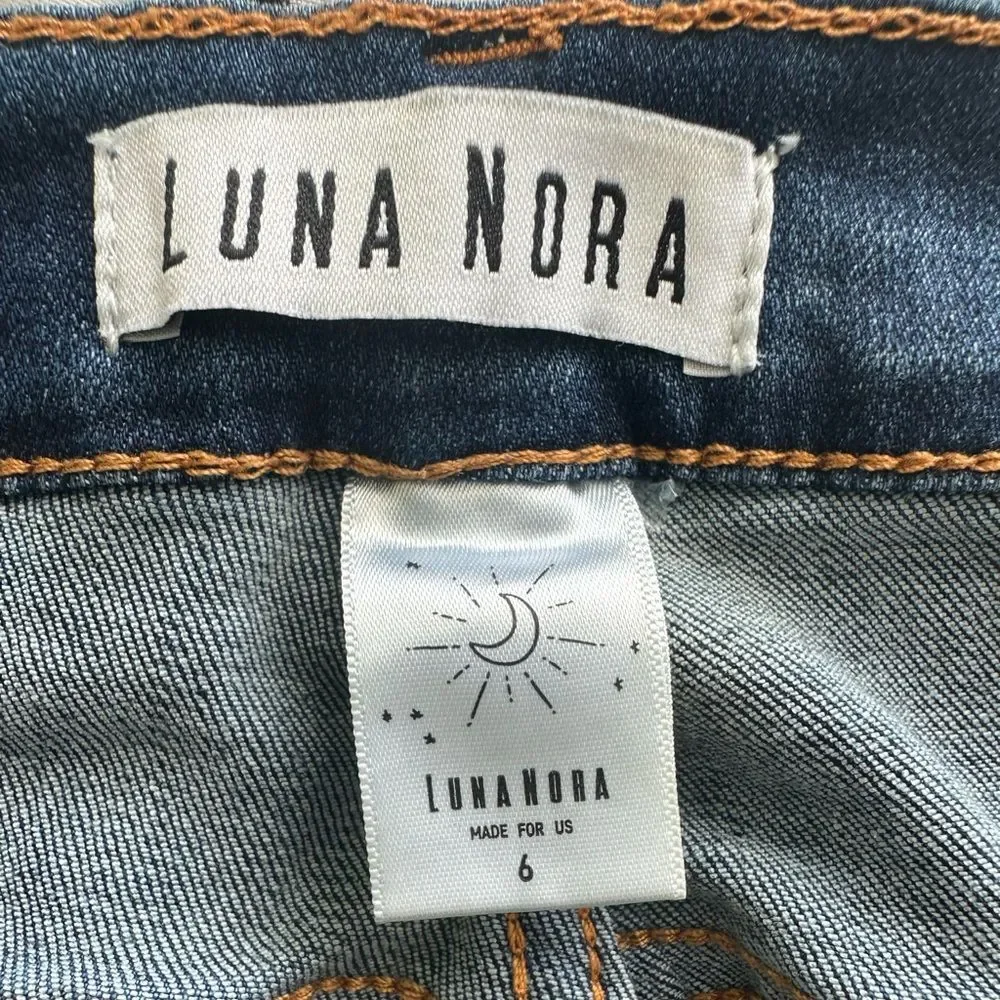 Luna Nora Boho Medium Wash Factory Faded Distressed Cropped Cuff Denim Jeans 6